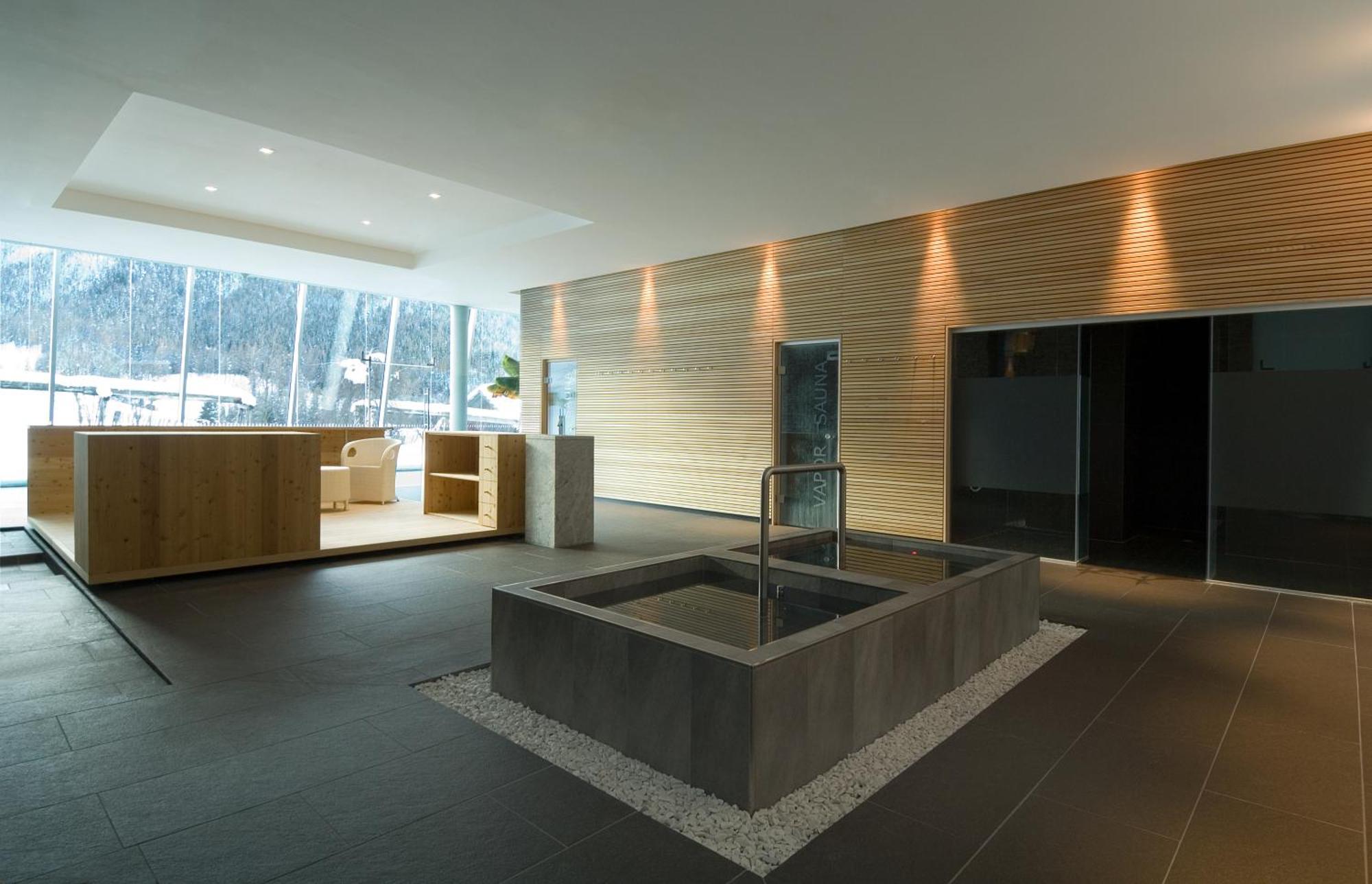 Paramount Alma Suites Sexten Luaran gambar