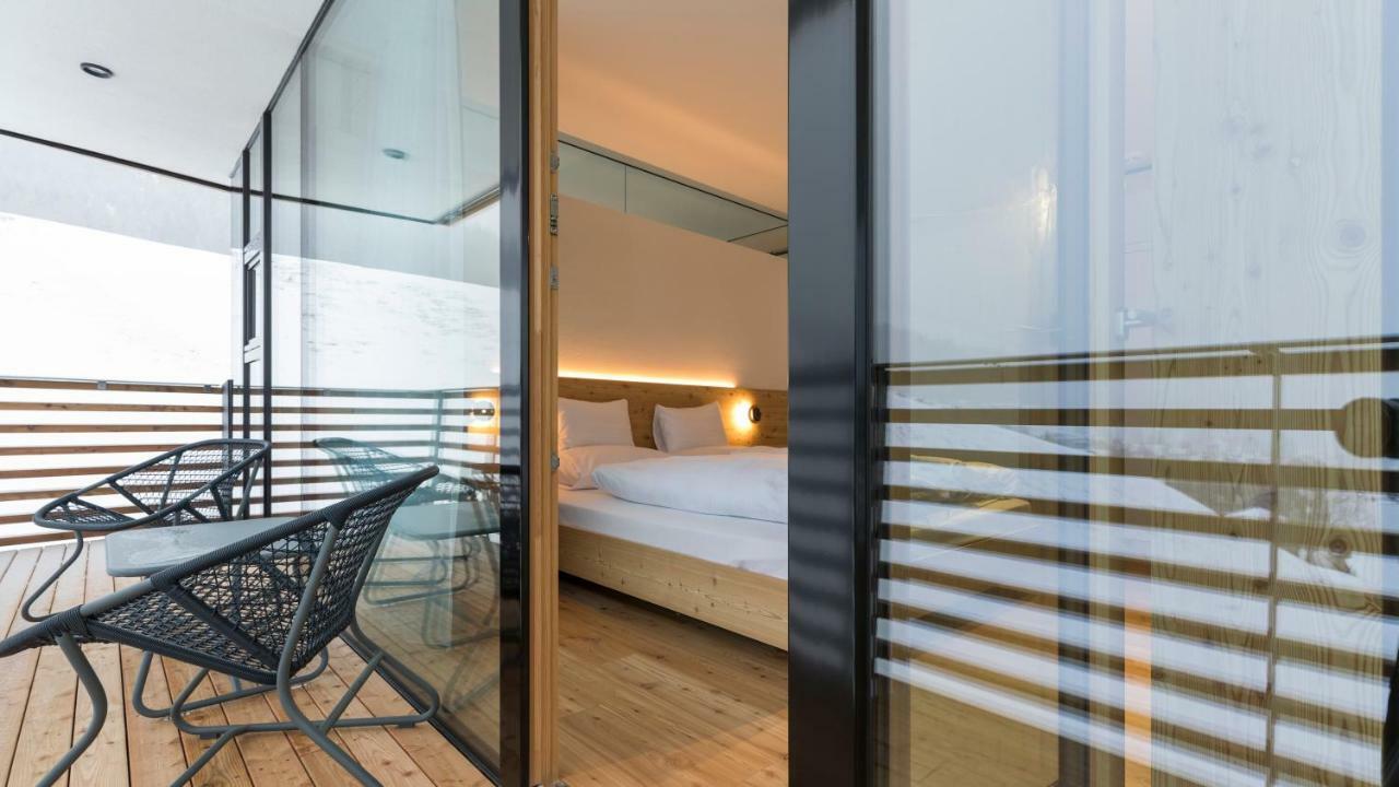 Paramount Alma Suites Sexten Luaran gambar