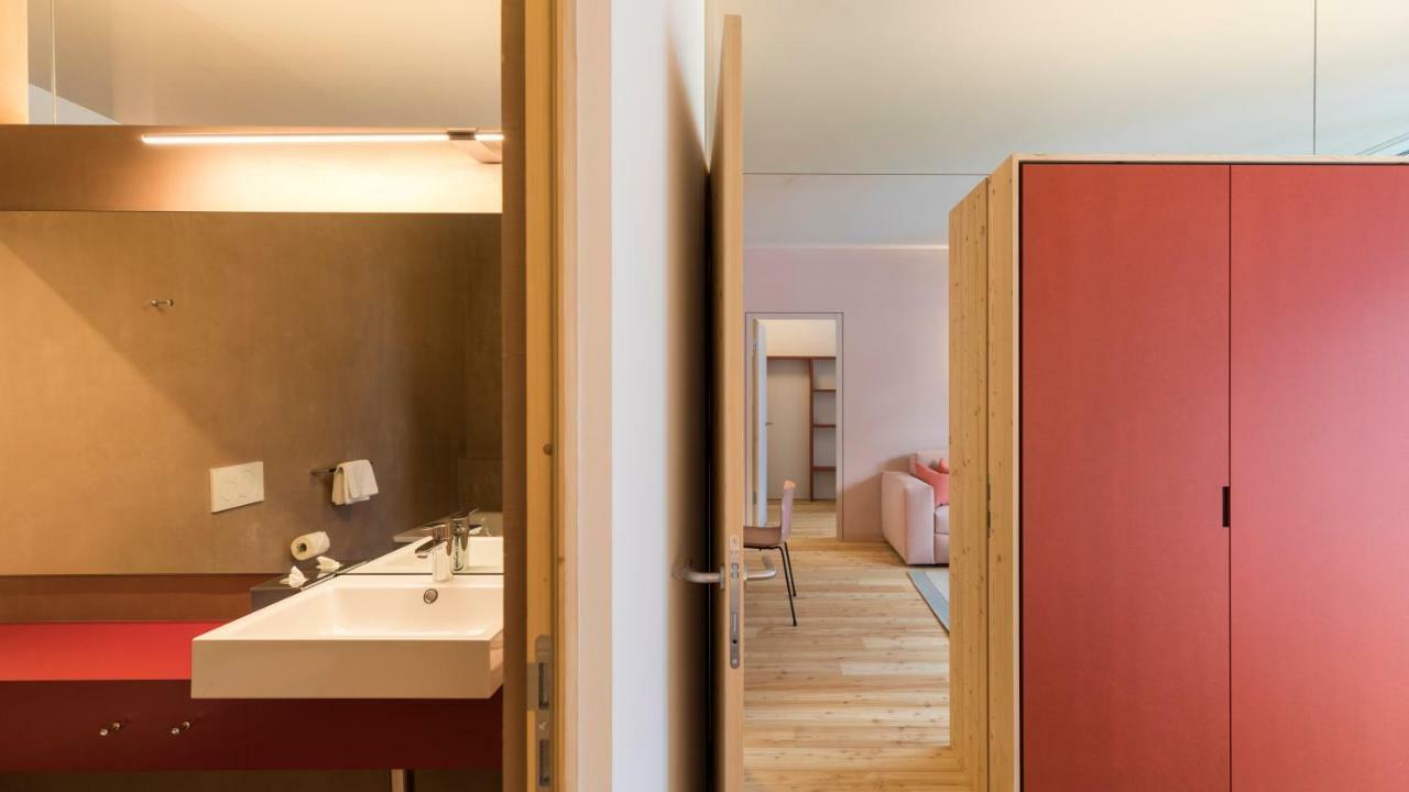 Paramount Alma Suites Sexten Luaran gambar